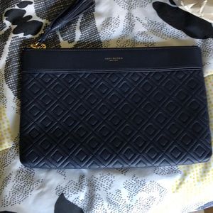 ✨Tory Burch navy zip pouch